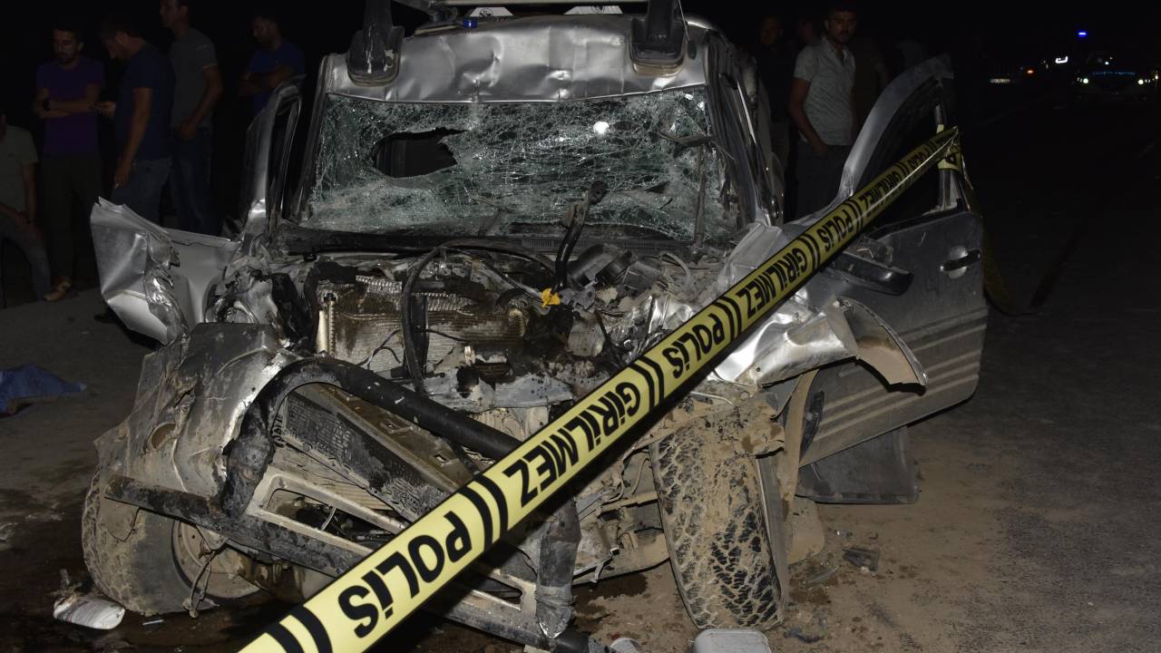 3 Kişinin Öldüğü Kazada Ehliyetsiz Sürücü, Takip Mesafesini Korumamış