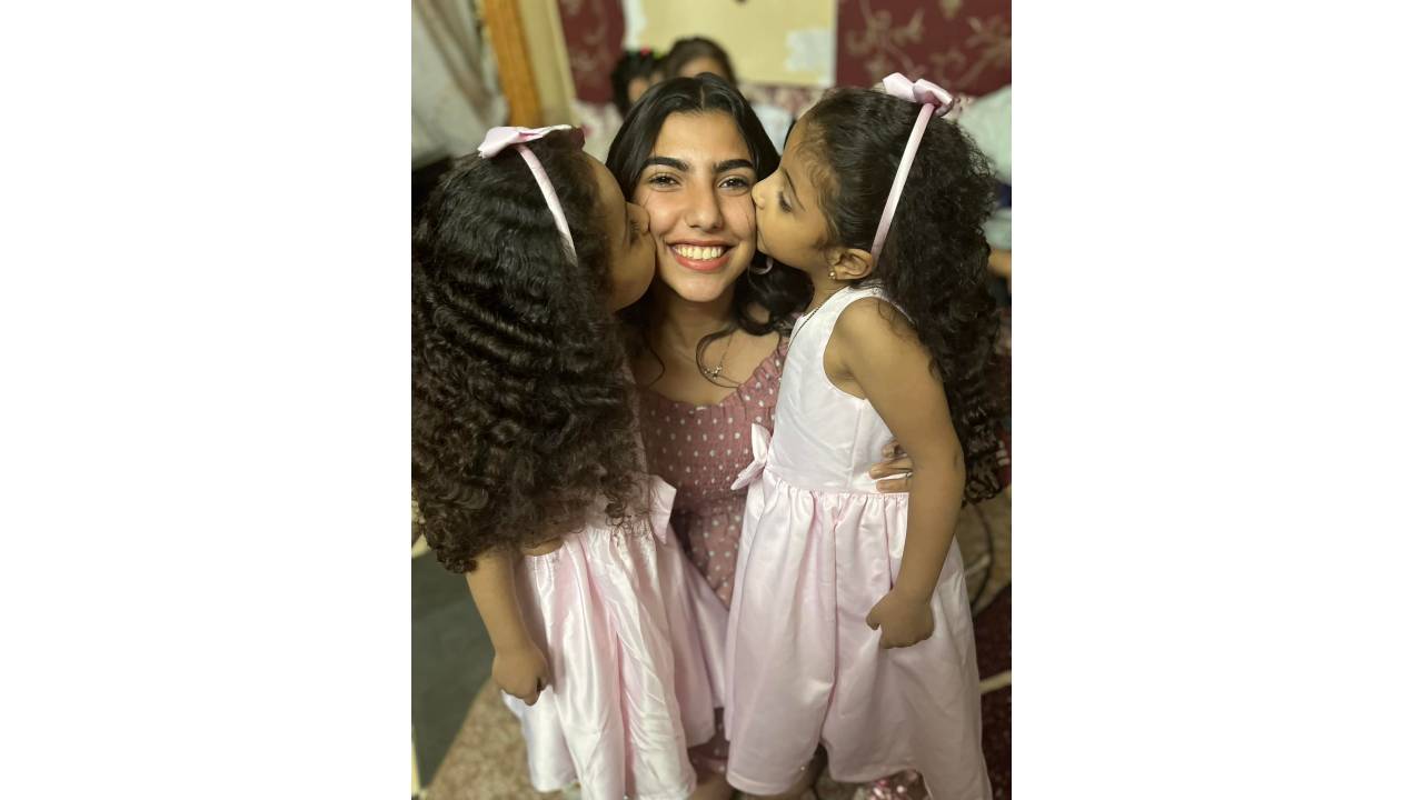 Mısırlı Şarkıcı Kilise Yangınında 6 Akrabasını Kaybetti