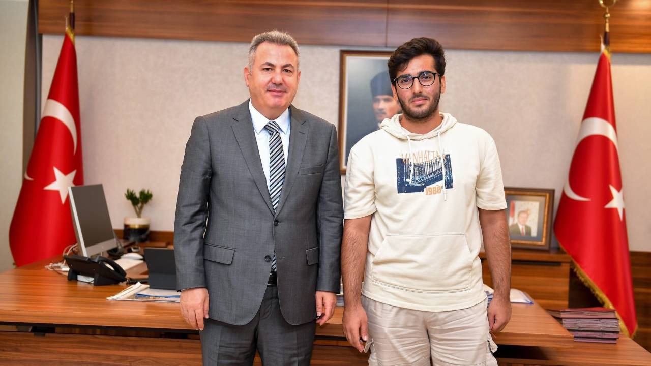 Devlet Korumasında Büyüyen Muhammet, Tıp Fakültesini Kazandı