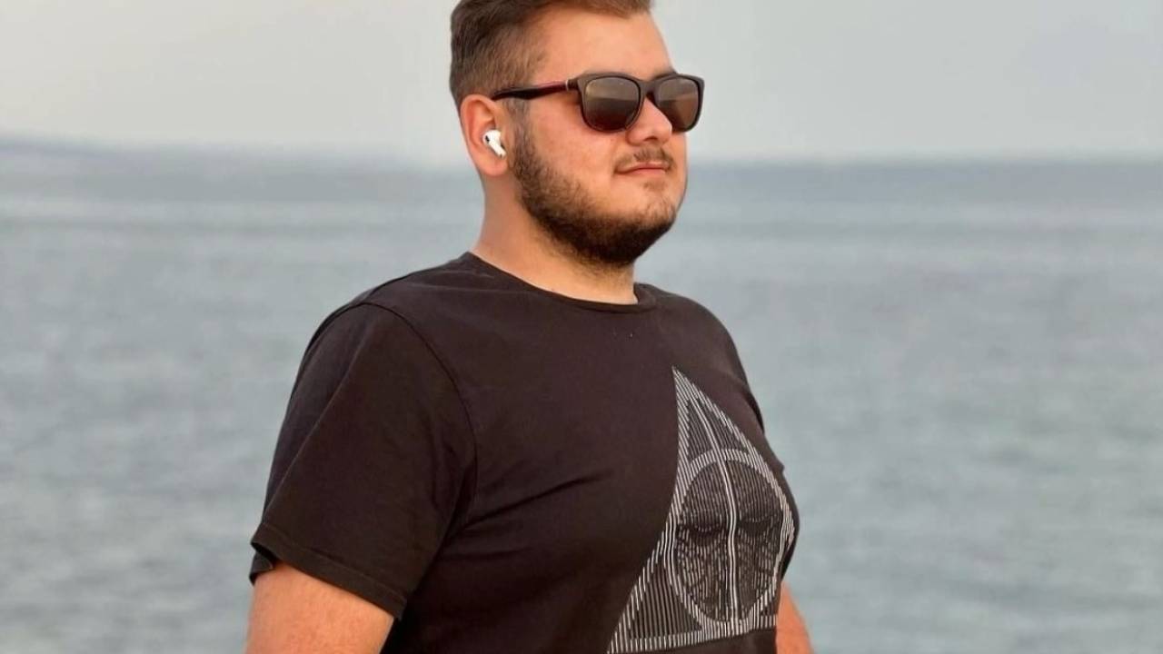 Ümraniye'de Motosiklet Kazasında Ölen Metin Sarıyer Son Yolculuğuna Uğurlandı