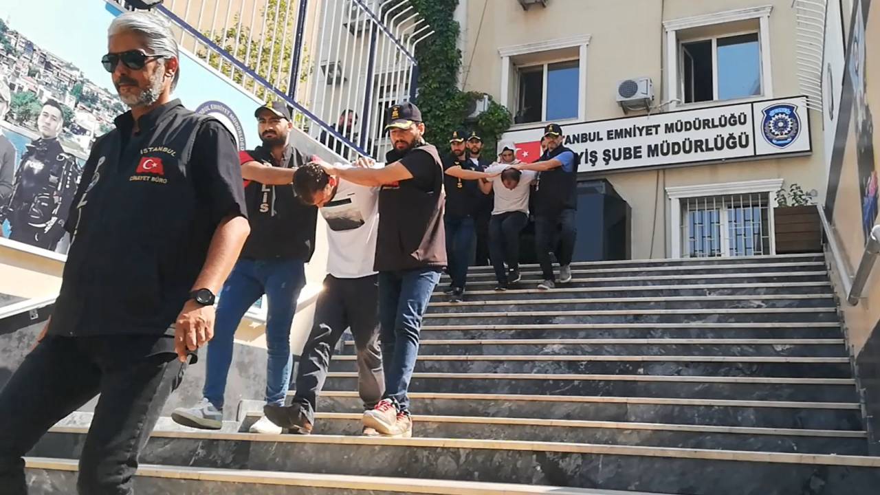 Çatalca'da Ayçiçeği Tarlasında Bulunan Cesede 3 Gözaltı