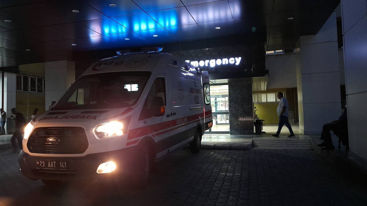 İki Aile Arasında Bıçaklı, Silahlı Kavga: 1 Ölü 1 Yaralı