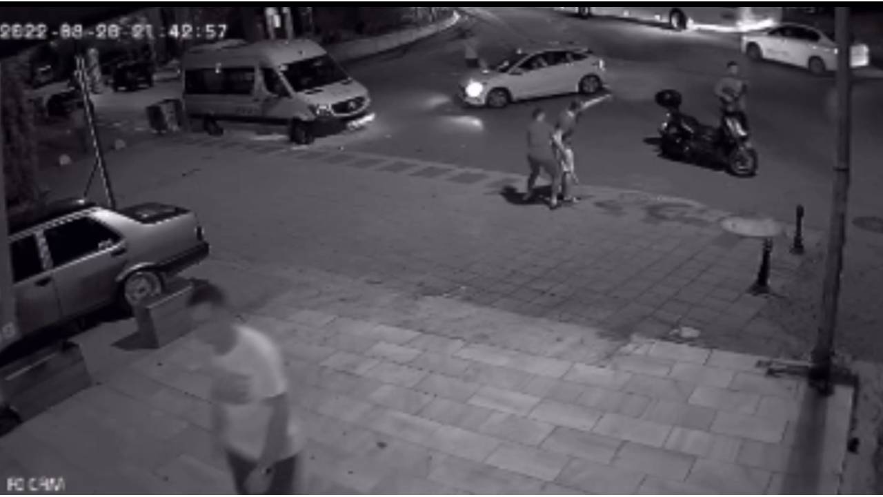 Kadıköy'de 'yan Baktın' Kavgası Kanlı Bitti