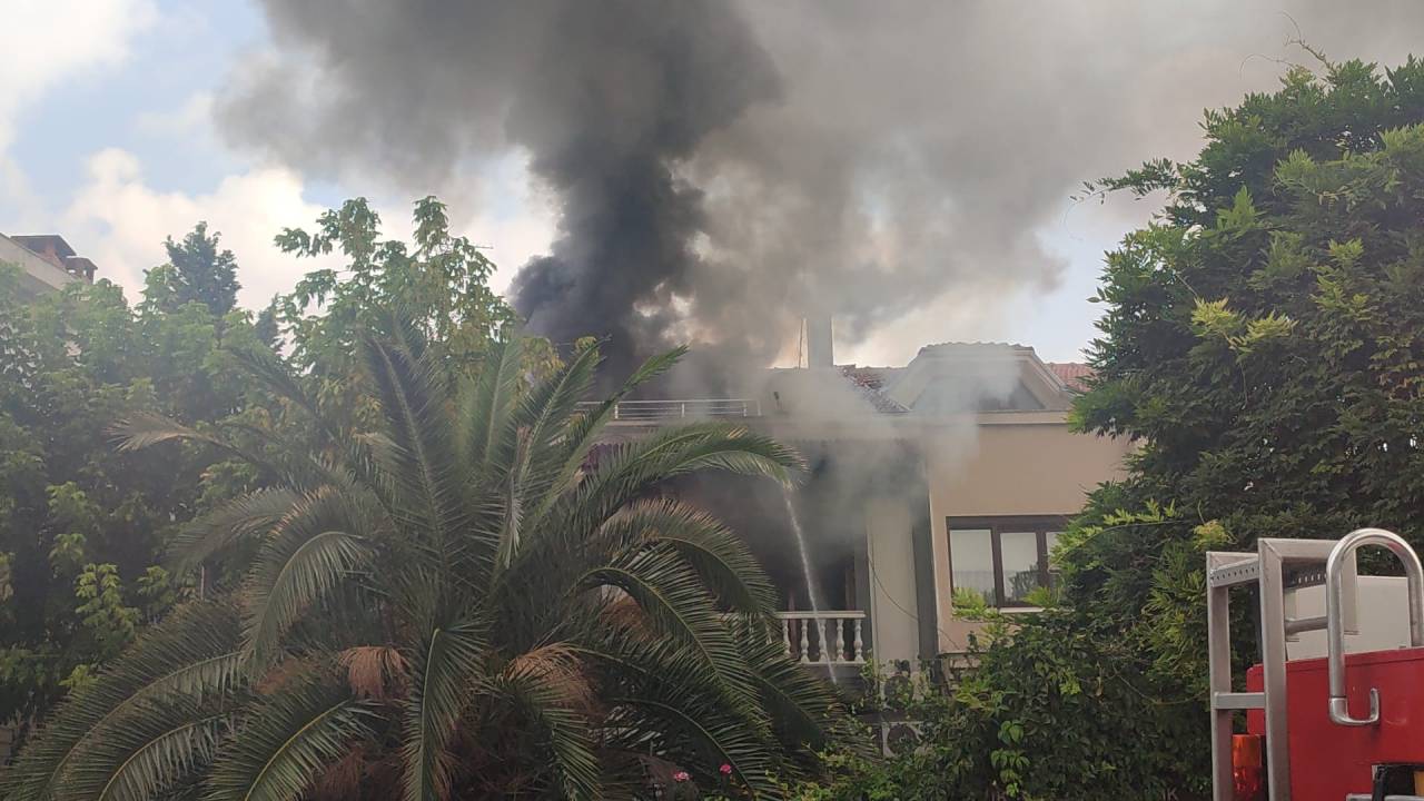 (geniş Haber)bakırköy'de Hukuk Bürosunda Yangın