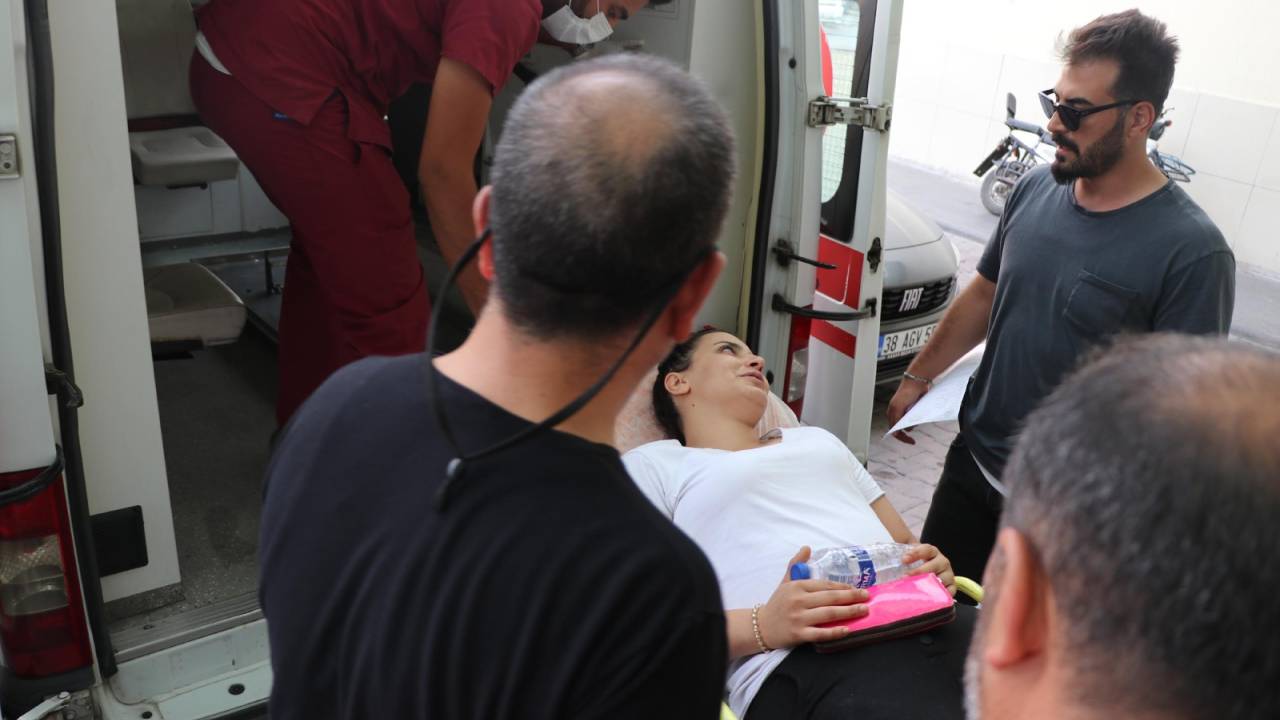 12 Yıl Hapisle Aranan Kadın, Polisten Kaçmak İsterken Ayağını Kırdı