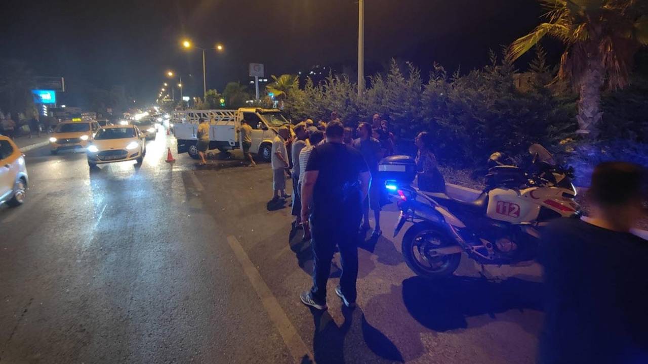 Yolun Karşısına Geçerken Kamyonetin Çarptığı Kadın Yaralandı