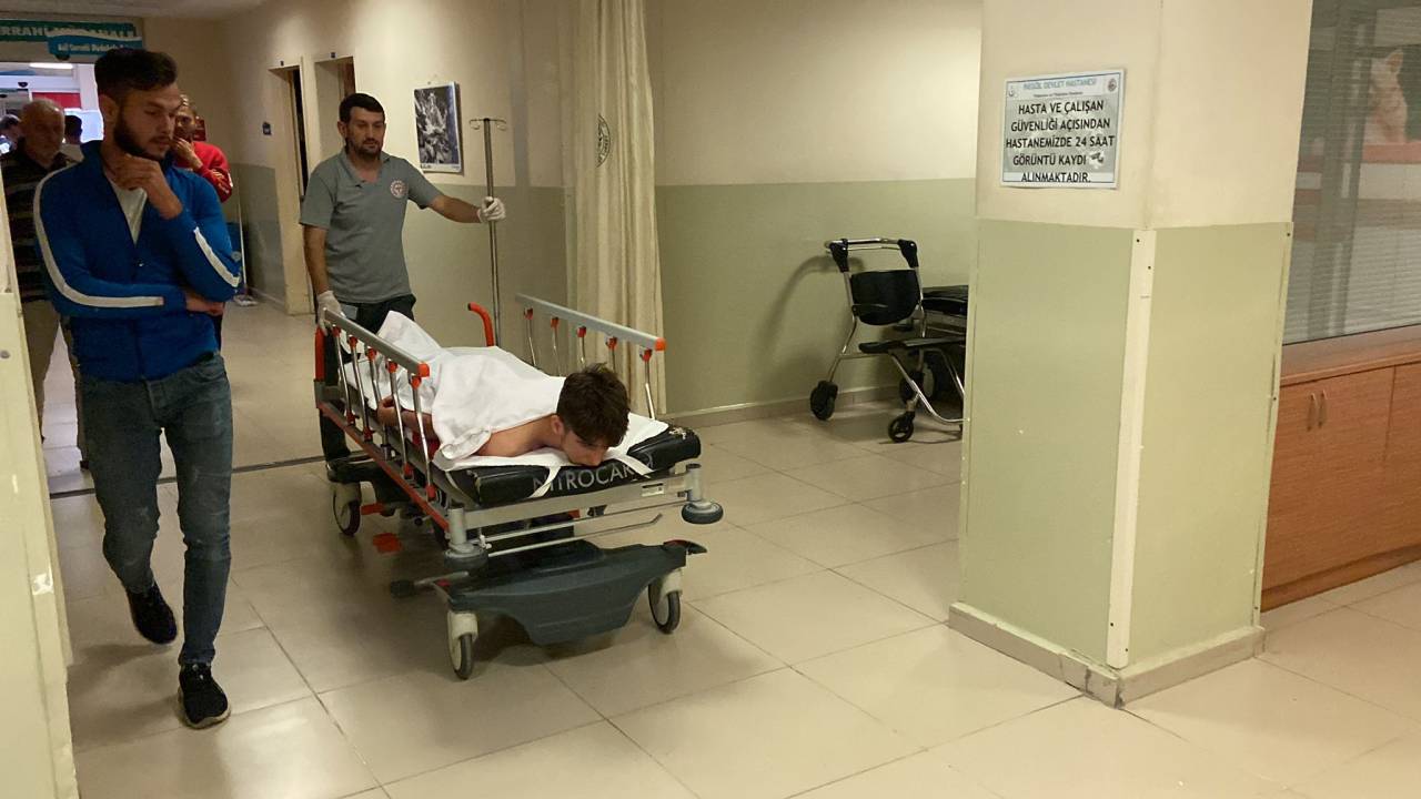 Yolunu Kestikleri Mecit'i Sigarası Yok, Diye Bıçakladılar