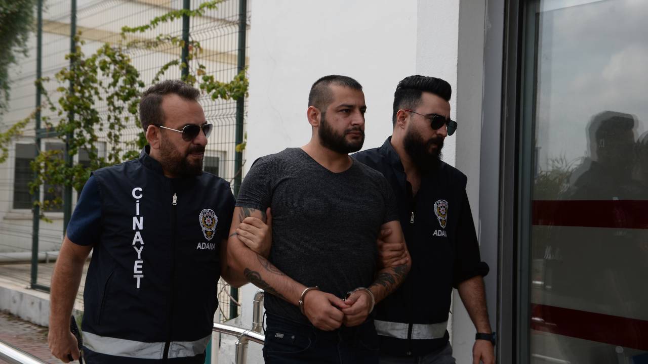 Barı Basıp, Silahlı Kavgada Müşteriyi Öldüren Şüpheli, Arkadaşının Evinde Yakalandı