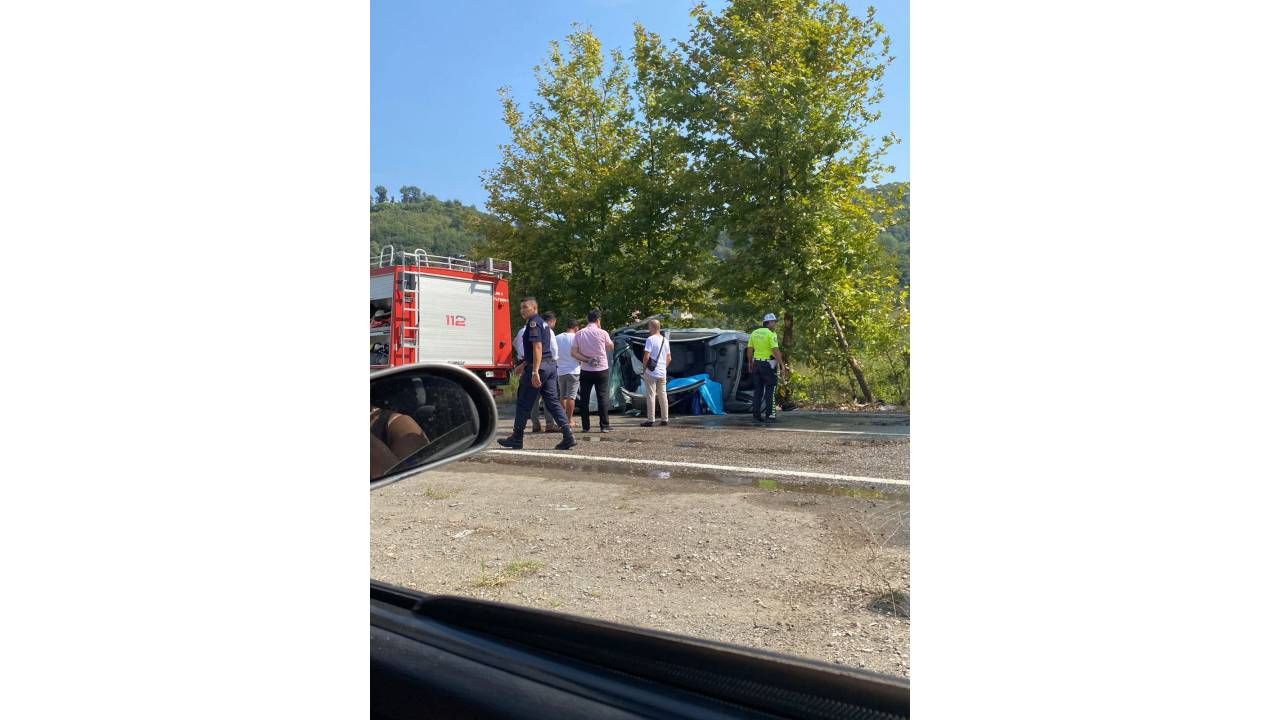 Zonguldak'ta Takla Atan Otomobil Devrildi: 1 Ölü, 2 Yaralı