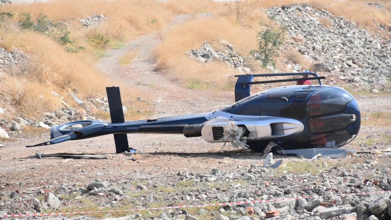 İzmir'de Helikopter Kazası; Pilot Ve Yardımcı Pilot Yaralandı