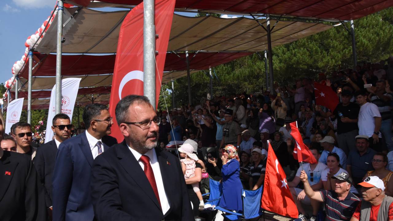 Bakan Kasapoğlu: 30 Ağustos İle Bir Memleket Küllerinden Doğmuştur