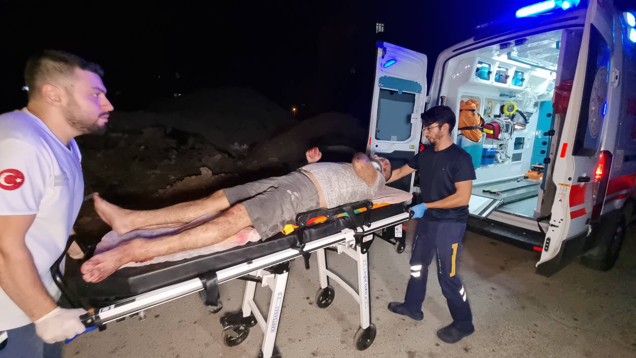 Hırsızlık Şüphelisi, Damdan Düşerek Yaralandı