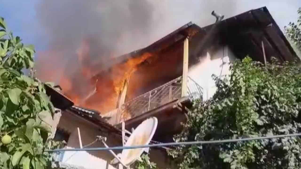 Ahırda Çıkan Yangın, Eve Sıçradı