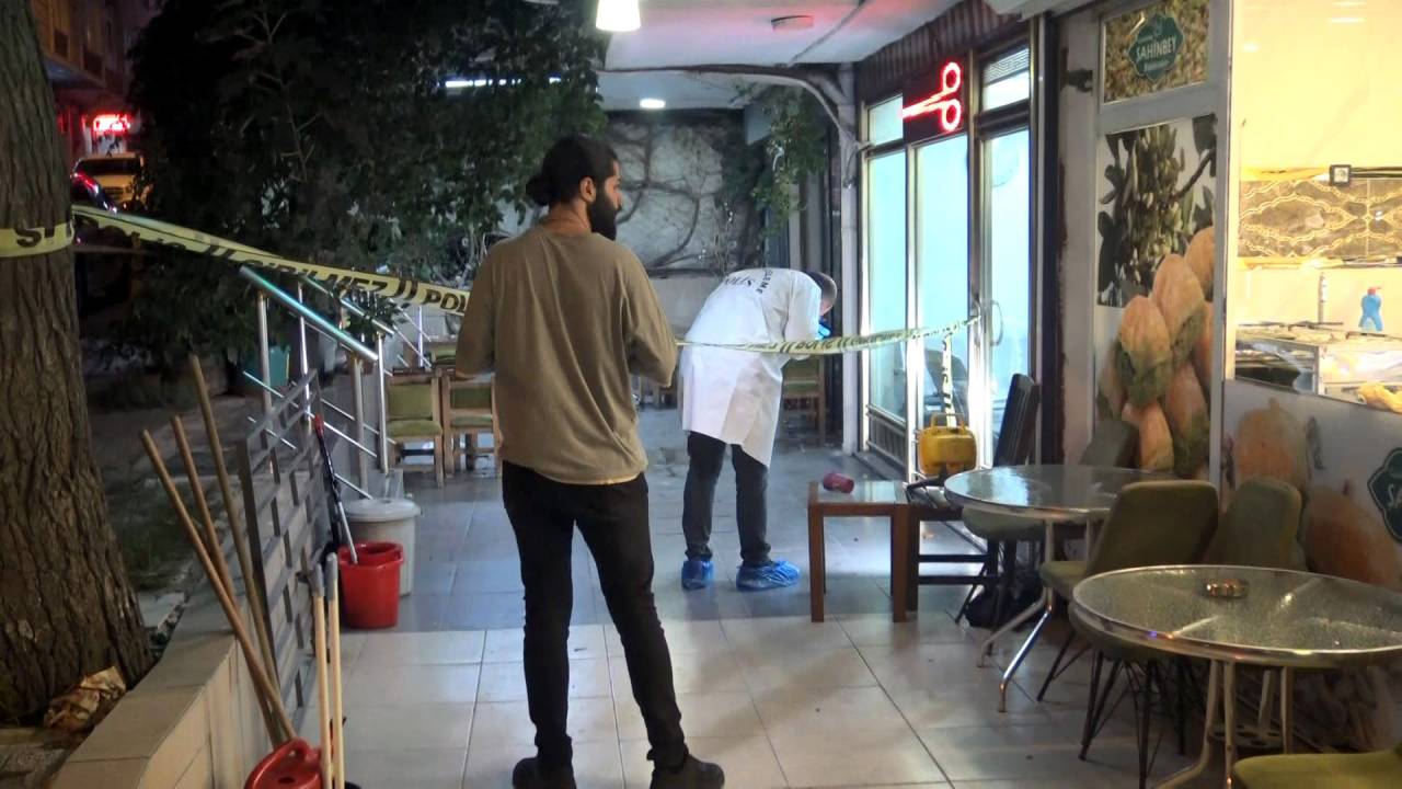 Avcılar'da Kahvehanede Silahlı Kavga: 1 Ölü, 2 Yaralı