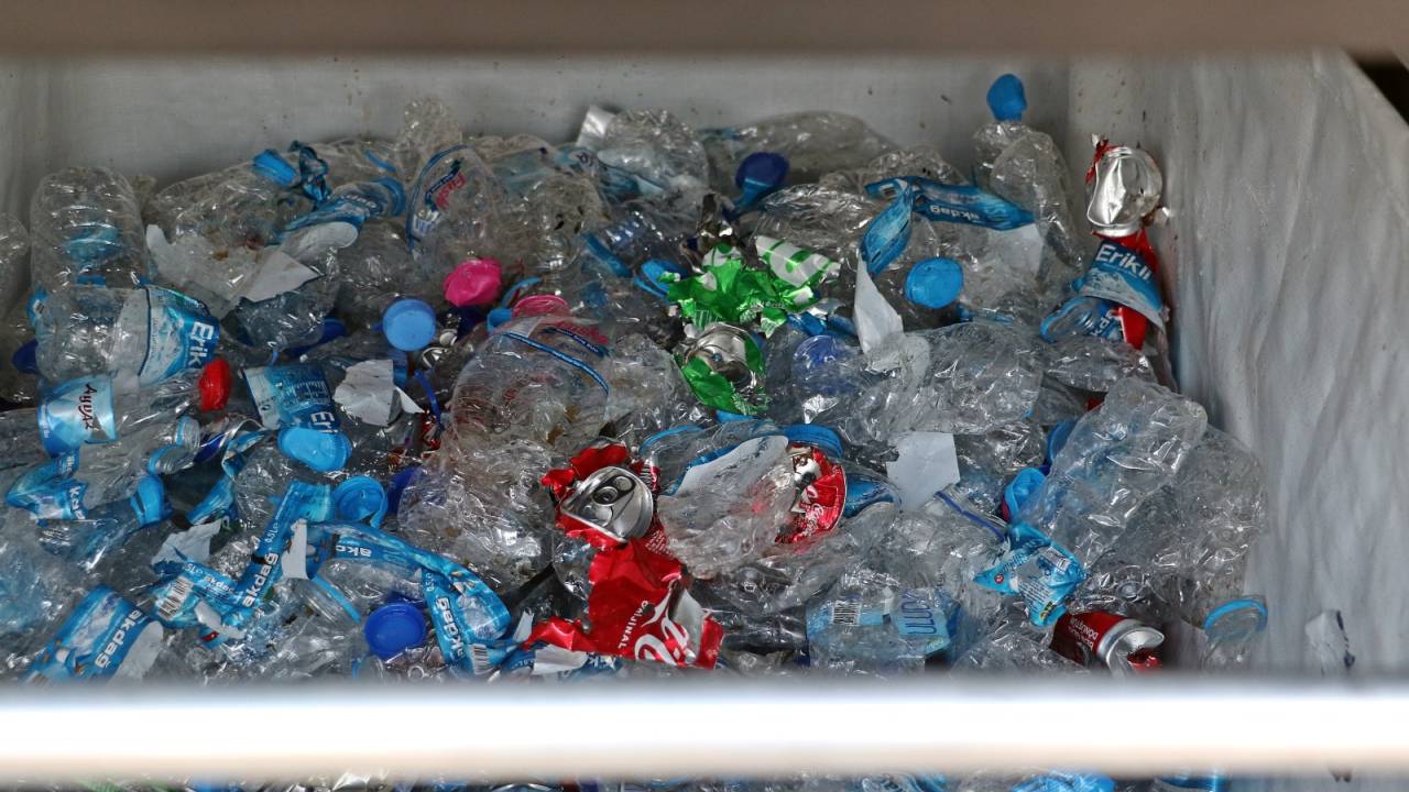 Teknofest'te Geri Dönüşüm Makinesi, 3 Günde 7 Bin Şişe Topladı