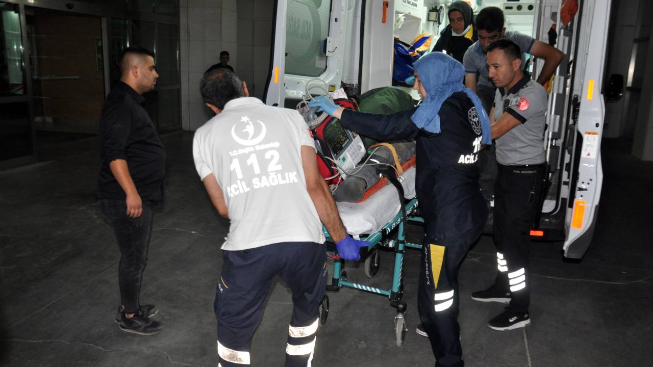 Karaman'da Motosiklet İle Elektrikli Bisiklet Çarpıştı: 2 Yaralı