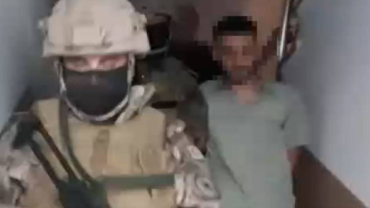 Küçükçekmece'de Kafedeki Kavga: Sosyal Medyada Tehditler Yağdırdı, Cephanelik Çıktı