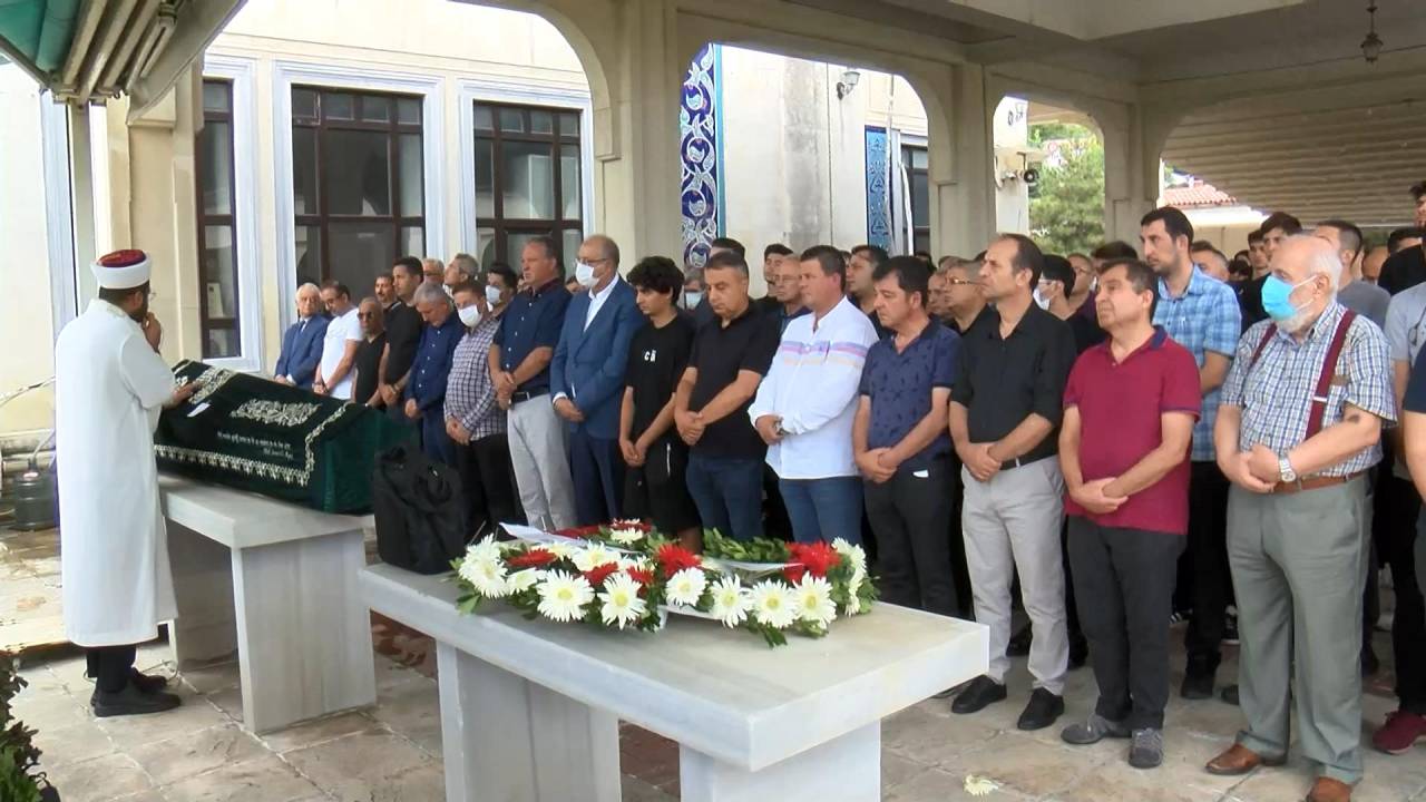 Trafik Kazasında Hayatını Kaybeden Diş Hekimi Son Yolculuğuna Uğurlandı