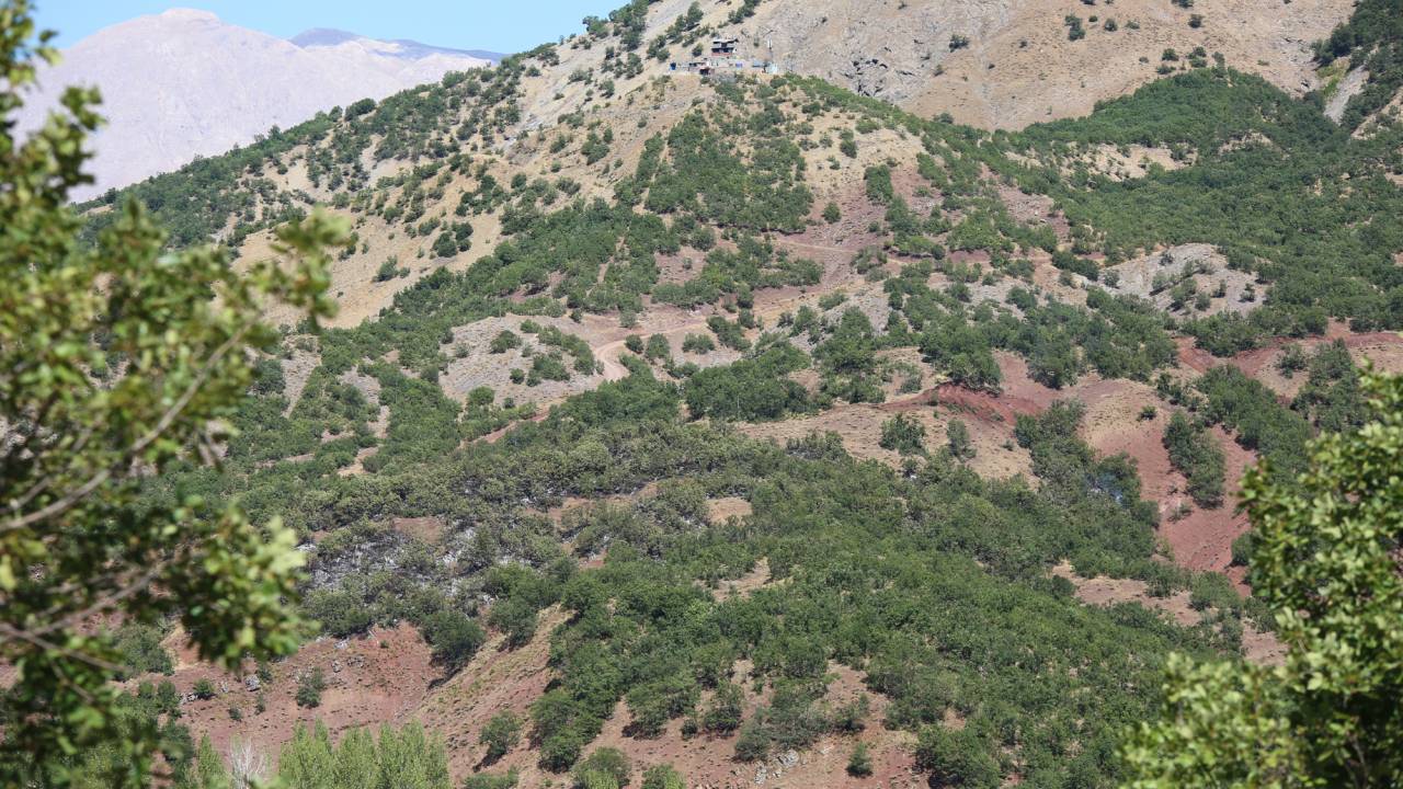 Tunceli’de, Milli Parktaki Yangın 12 Saat Sonra Söndürüldü