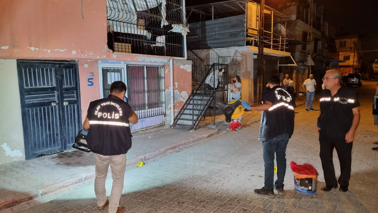 Av Tüfeğiyle Ateş Açılan Evin Önünde Bulunan Sıla Yaralandı