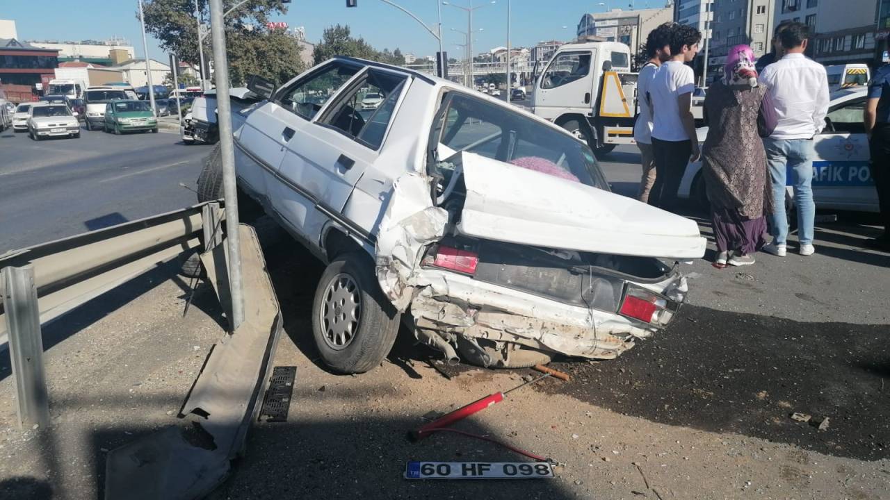Silivri'de Trafik Kazası: 2 Yaralı