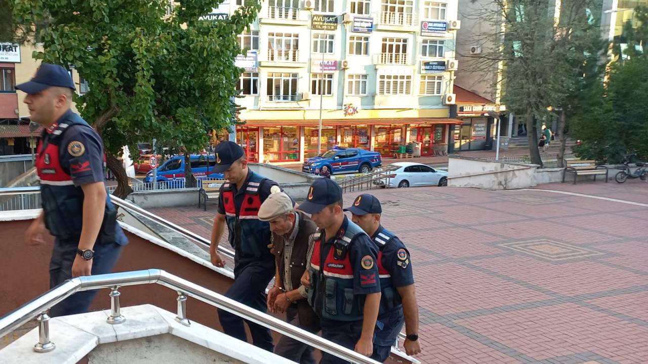 Kesik Baş Cinayetinde Yeniden Gözaltına Alınan Kardeş Adliyede