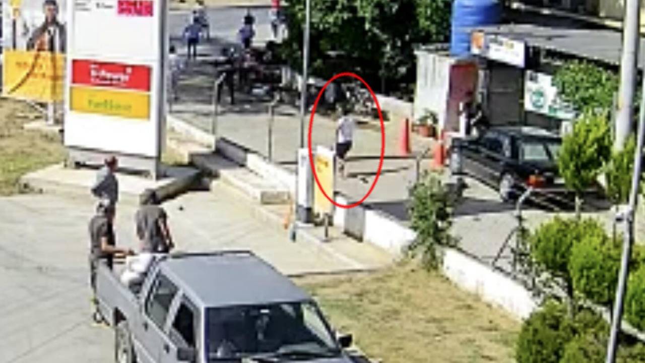 İzmir'de Cinayetle Sonuçlanan Kavgada Jandarmaya Da Ateş Açılmış; O Anlar Kamerada