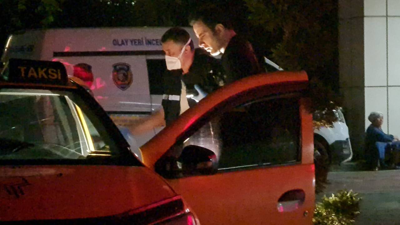 Sokakta Yürürken Motosikletli Saldırganın Bıçaklı Saldırısına Uğradılar