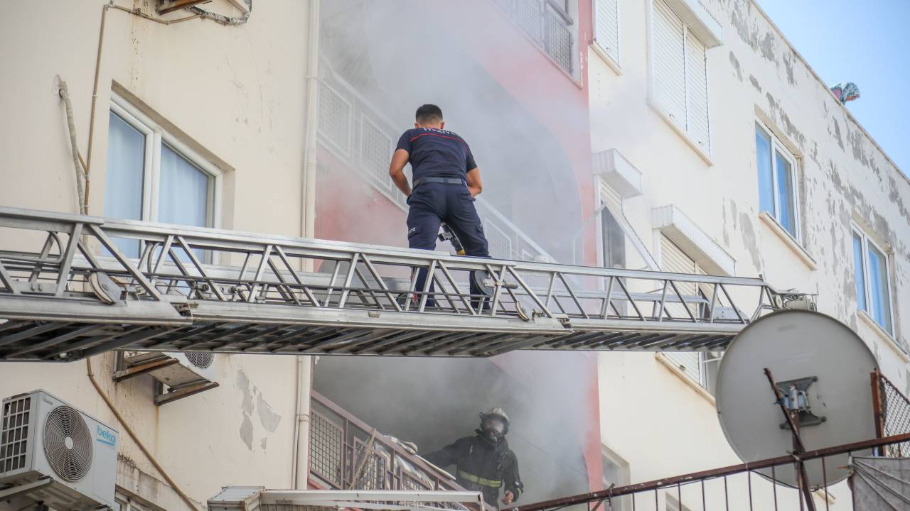 7 Yaşındaki Yusuf, Çakmakla Oynarken Evi Yaktı