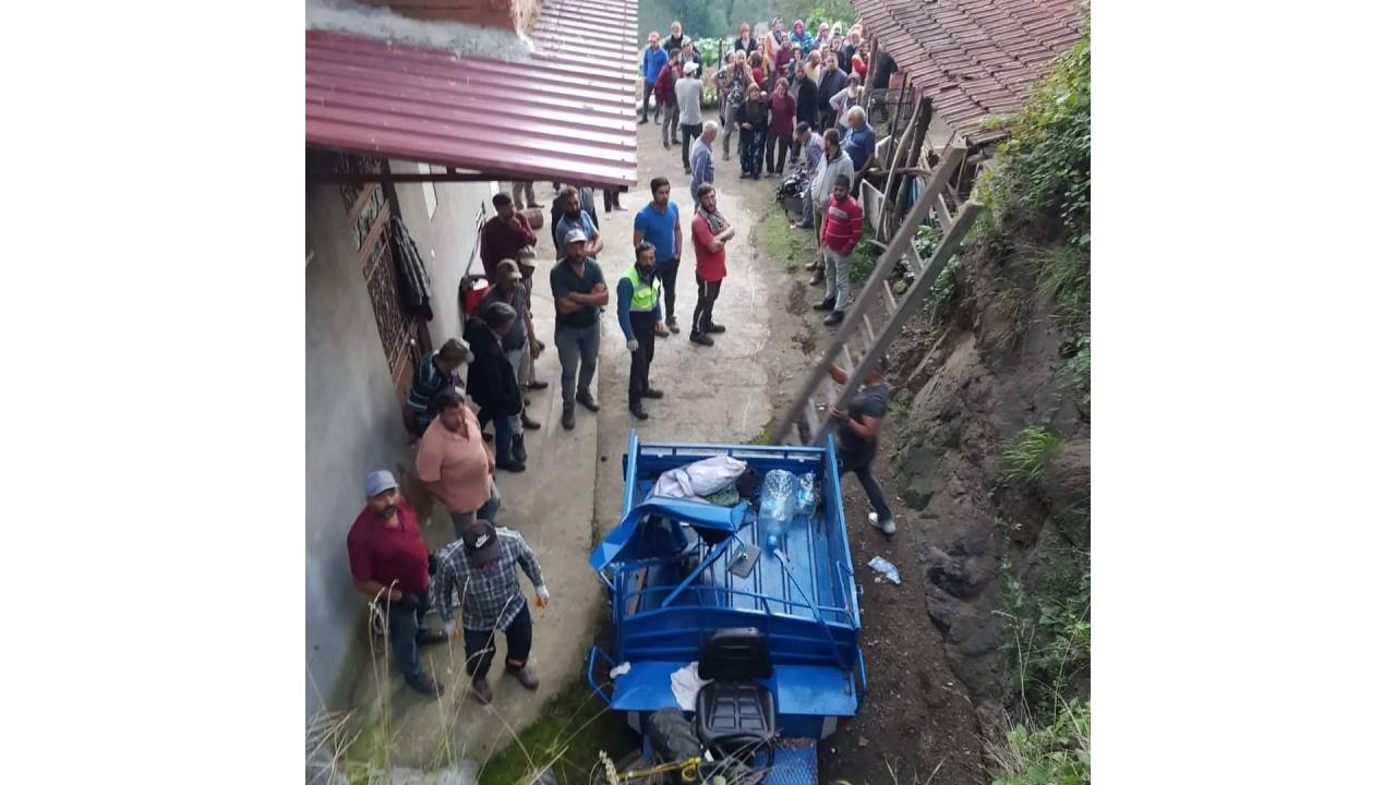 Ordu'da Tarım Aracı Evin Bahçesine Devrildi: 1 Ölü, 2 Yaralı