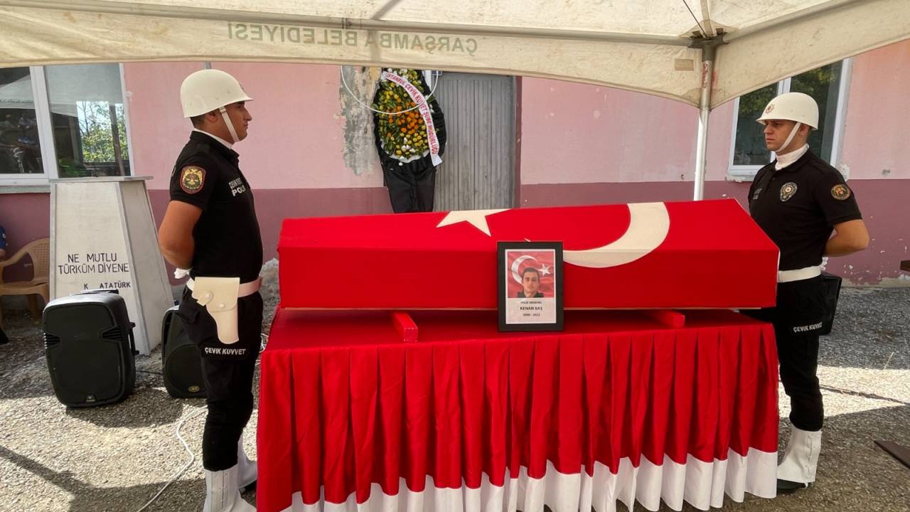 Kaza Kurşunuyla Hayatını Kaybeden Polis Memuru, Son Yolculuğuna Uğurlandı