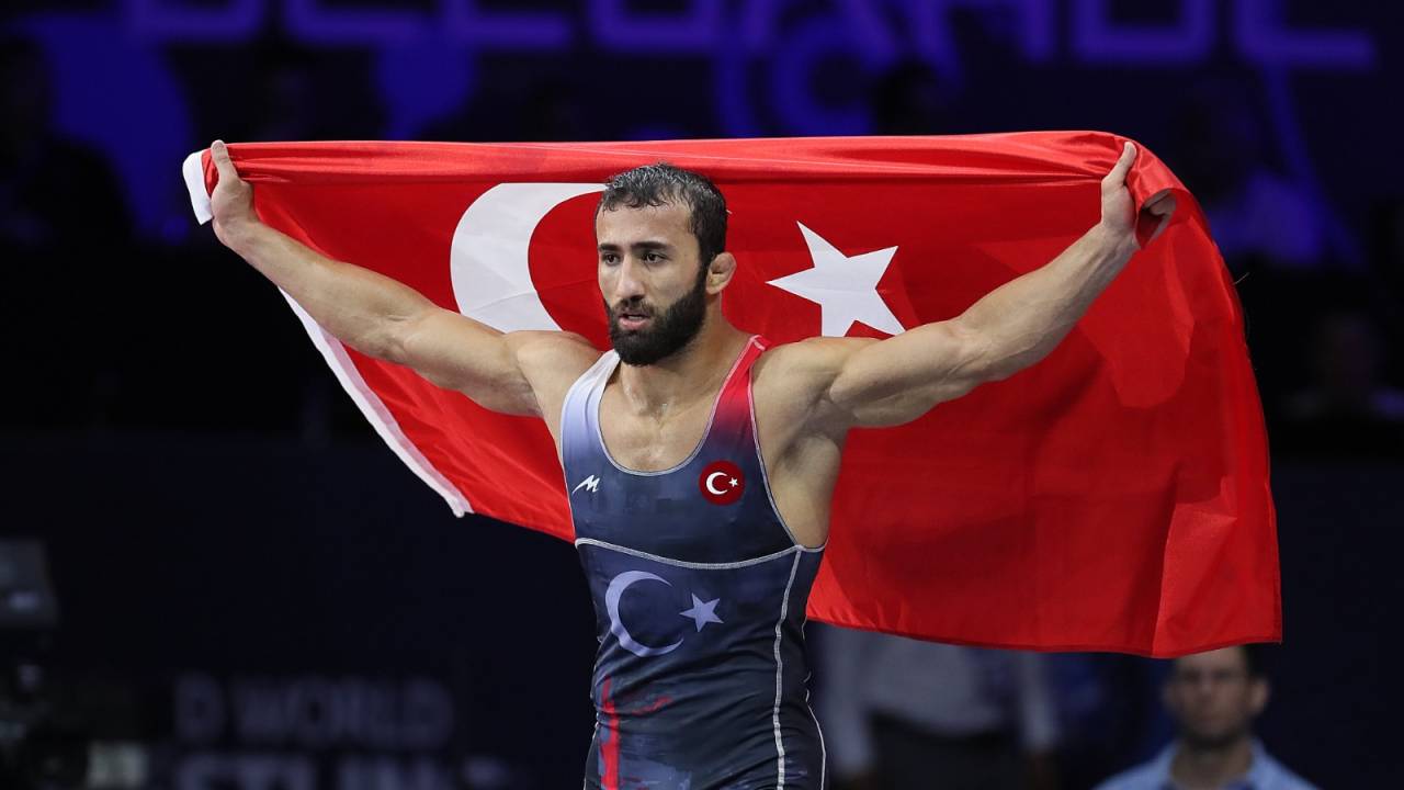 Milli Güreşçi Burhan Akbudak: Her Gün Hayalini Kurdum, Sonunda Başardım