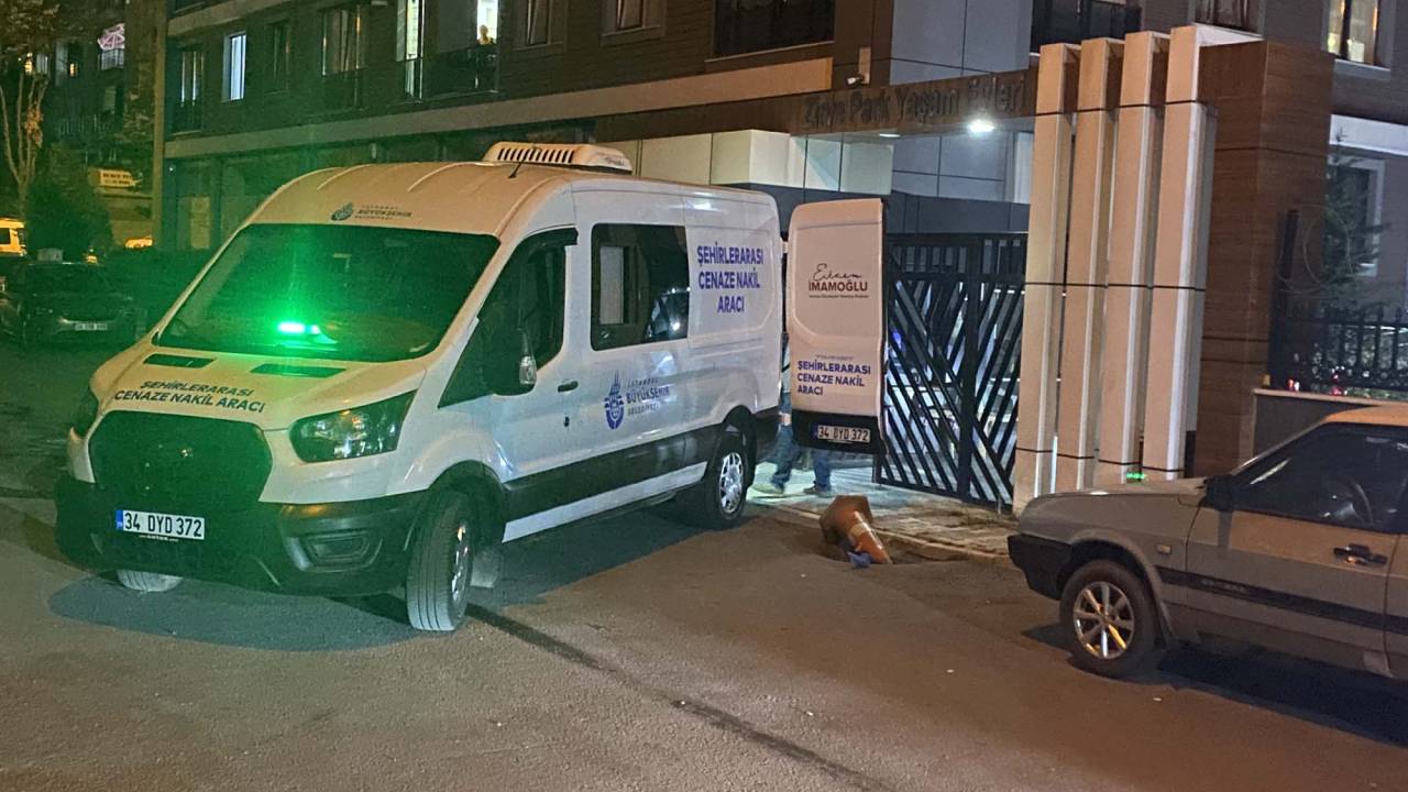 (ek Fotoğrafla)beylikdüzü'nde Önce Baldızını Sonra Eşini Bıçaklayarak Öldürdü