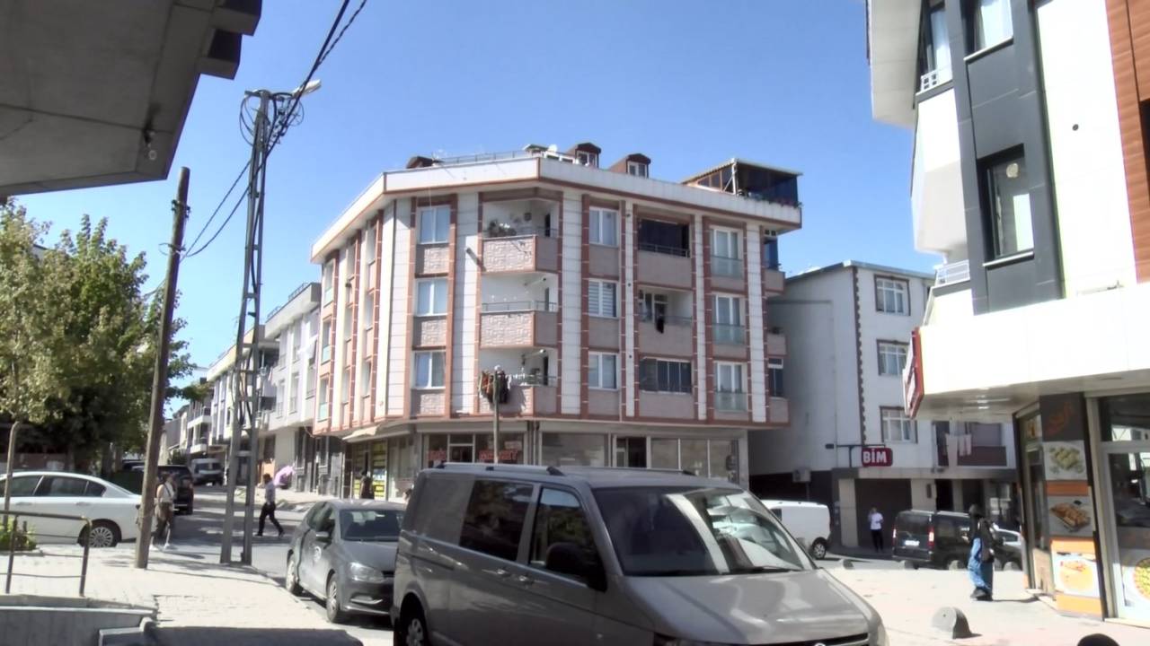 Fatih'te Polisleri Vuran Saldırganın 2 Kişiyi Öldürdüğü Mahallenin Sakininden Açıklama