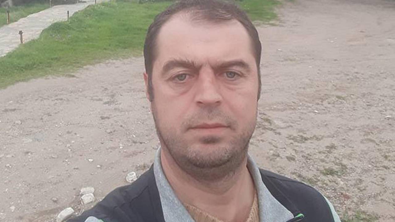 Minibüs Traktöre Çarptı: 1 Ölü, 2 Yaralı