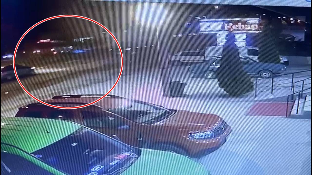 Karşı Şeride Geçen Okul Servisinin Minibüse Çarptığı Kaza Kamerada: 8 Yaralı