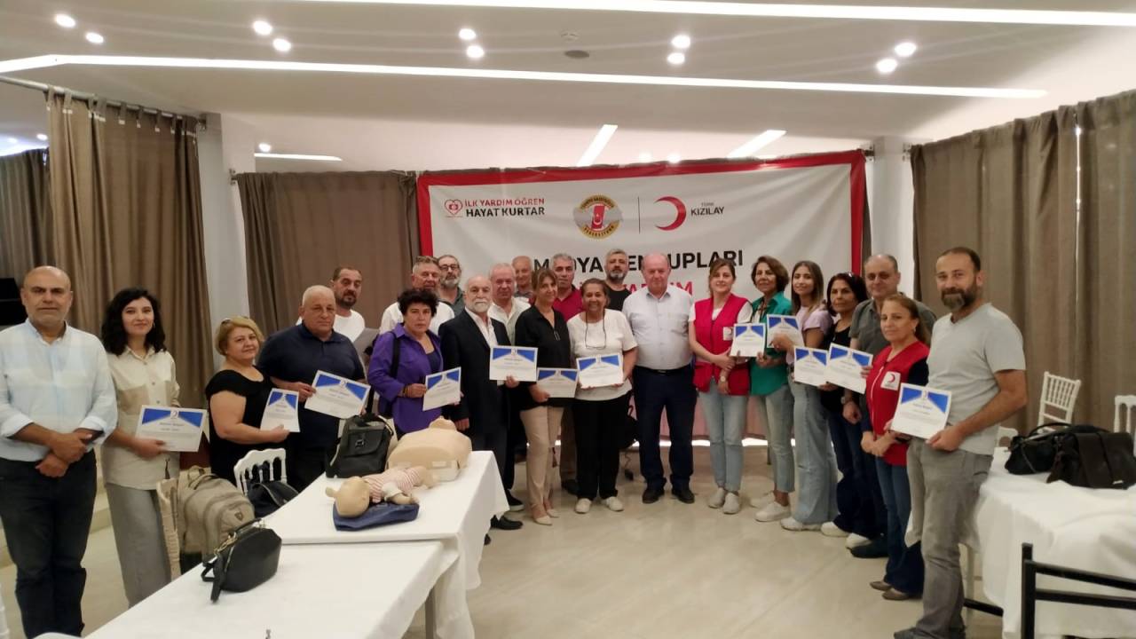Yardım Sırasında Kazada Ölen Gazeteciler Anısına İlk Yardım Eğitimi
