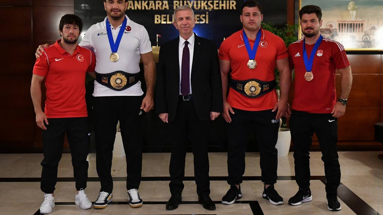 Rıza Kayaalp Ve Taha Akgül’den Mansur Yavaş’a Ziyaret