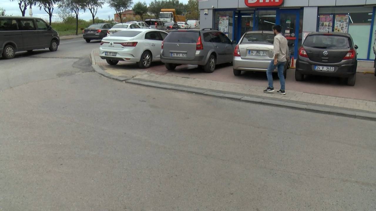 Silahlı Saldırıya Uğrayan Mhp Kartal İlçe Başkan Yardımcısı Yaralandı