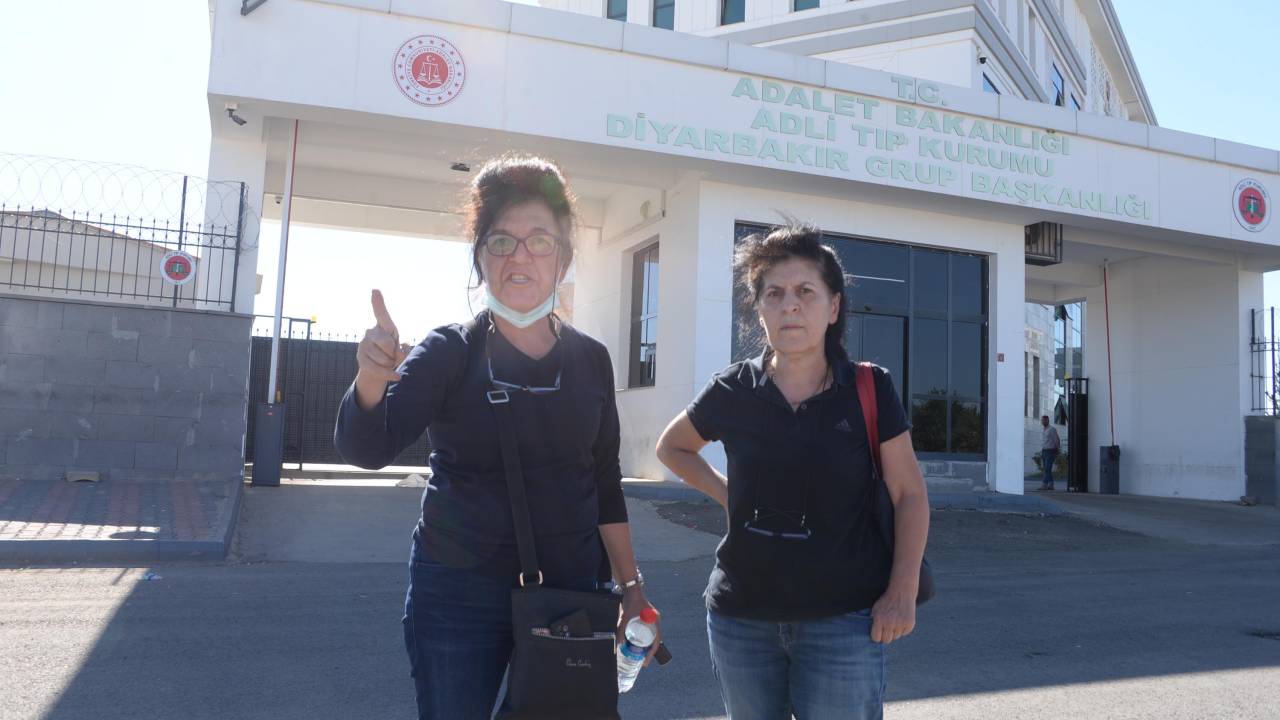 Azra’nın Katilinin Cenazesini Ablaları Aldı