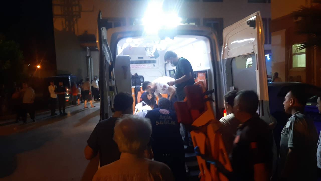 Otomobil Şarampole Devrildi; Aynı Aileden 7 Yaralı