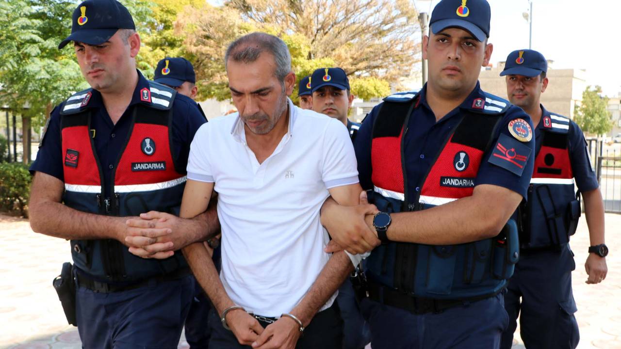 Otobüs Şoförü, 16 Kişinin Öldüğü Kaza Öncesi Perdeyi Düzeltmeye Çalışmış