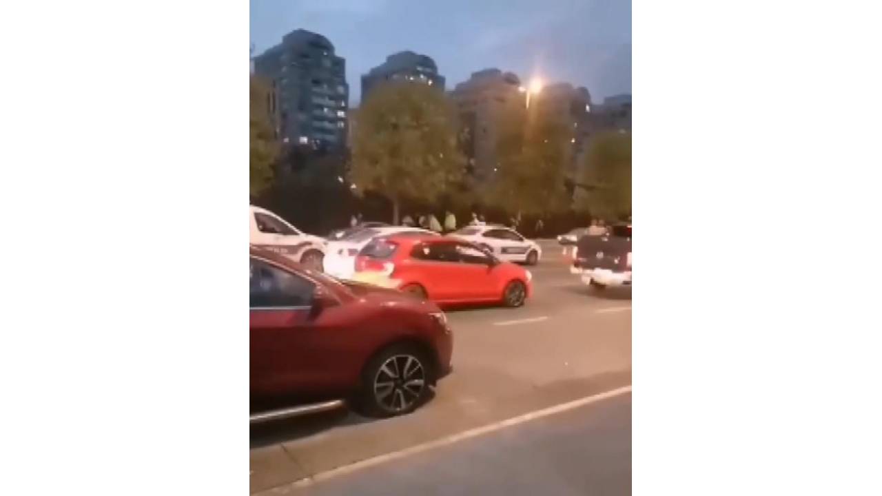 Kartal'da Sürücülerin Yumruk Yumruğa Kavgasına Polis Müdahale Etti