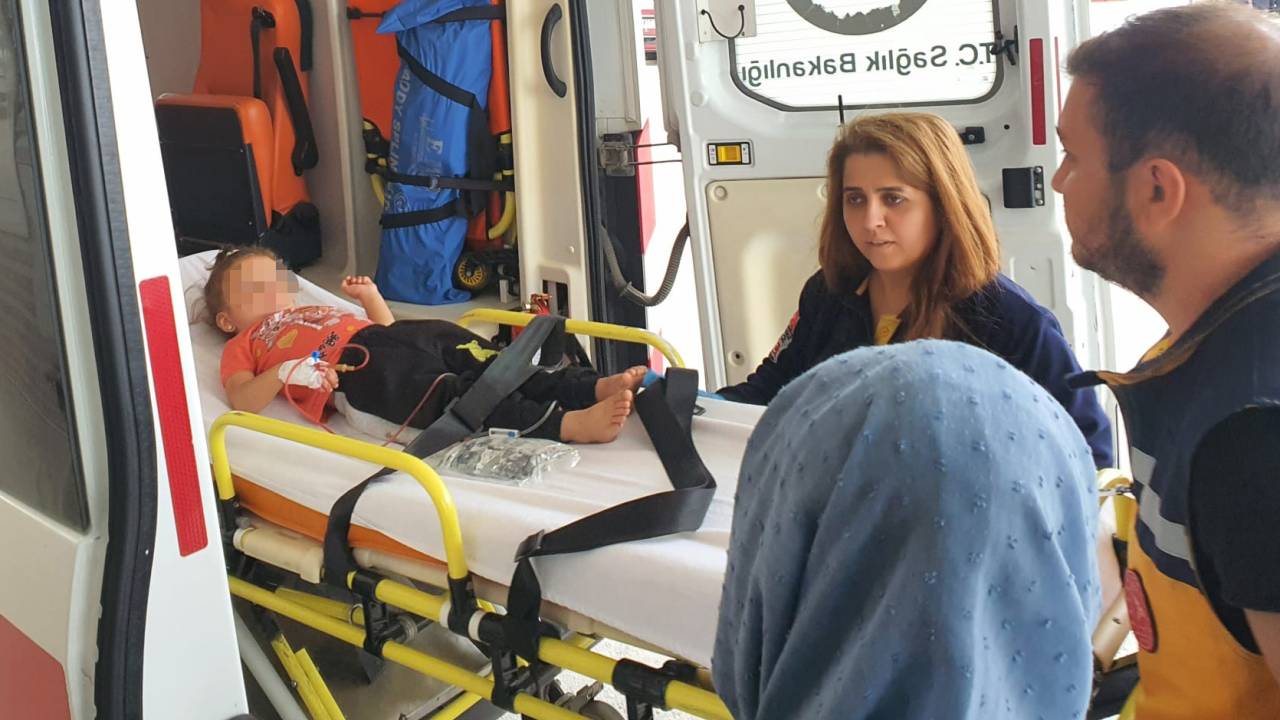 Babasının Traktörle Çarptığı 2 Yaşındaki Lilaz, Ağır Yaralandı