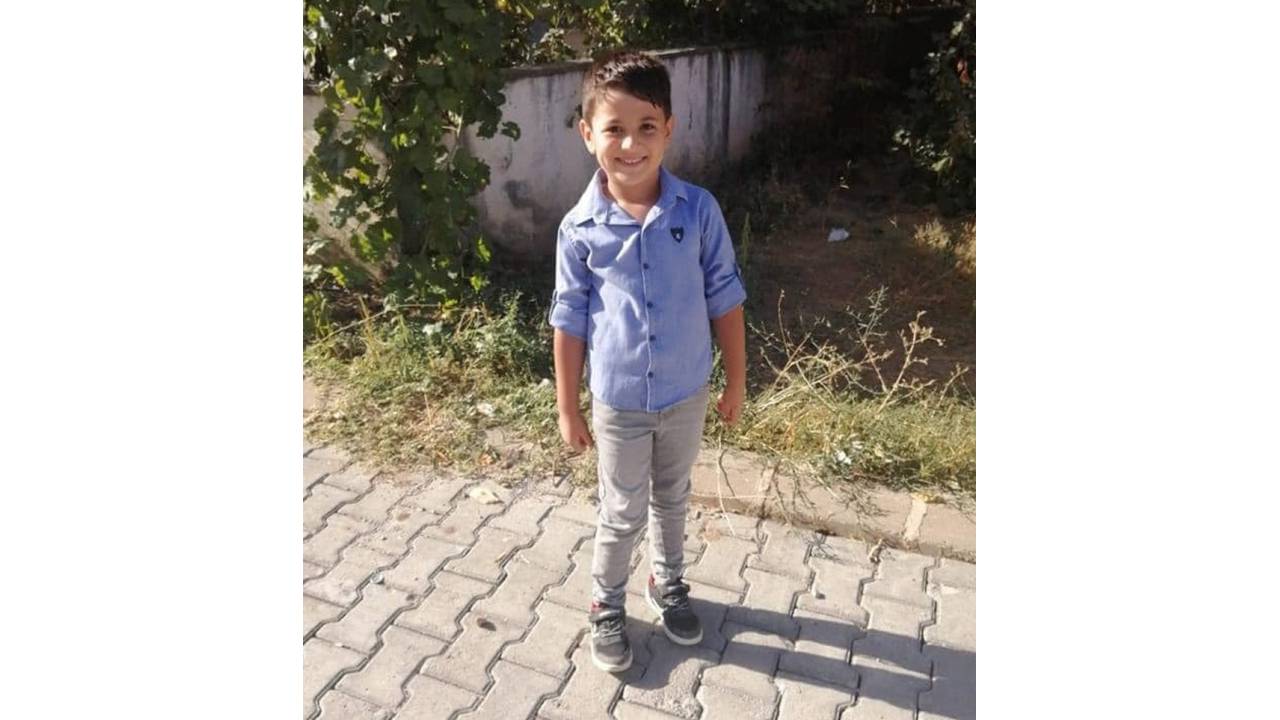 Traktör Devrildi; 5 Yaşındaki Oğuz Öldü, Babası Yaralı