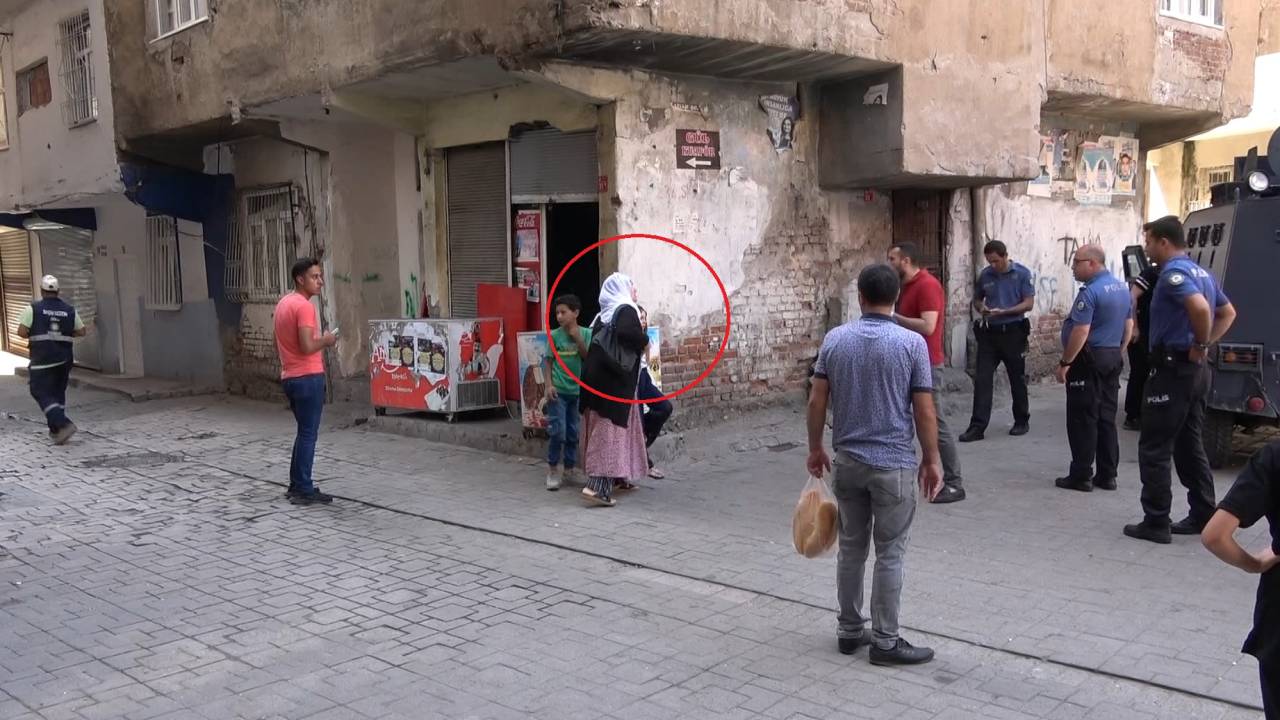 Silahlı Kavgada, Yoldan Geçen Kişi Vuruldu: 3 Gözaltı