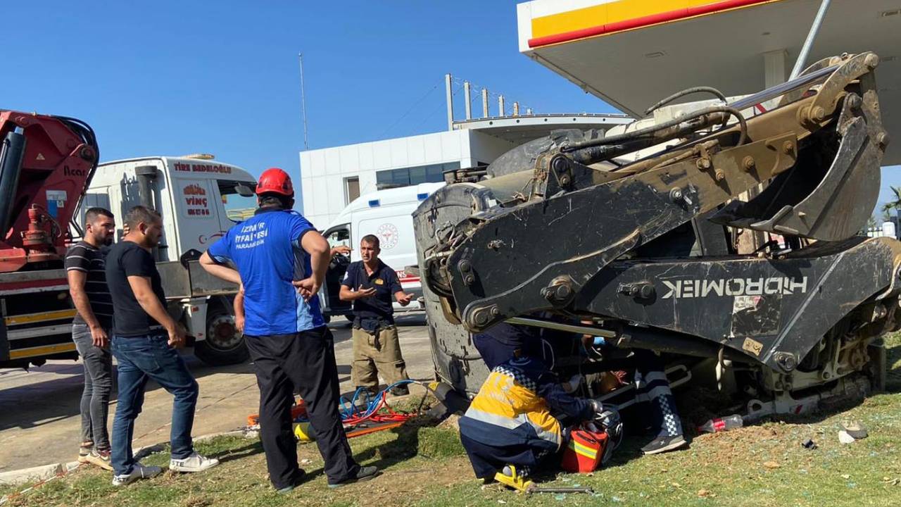 Tır İle Çarpışan Kepçenin Operatörü Öldü, Kaza Anı Kamerada