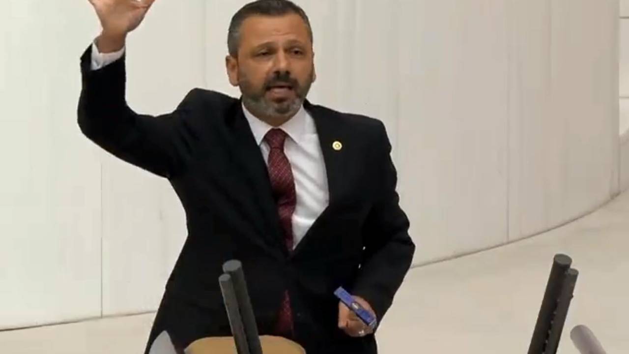 Tbmm'de Çekiçli Protesto