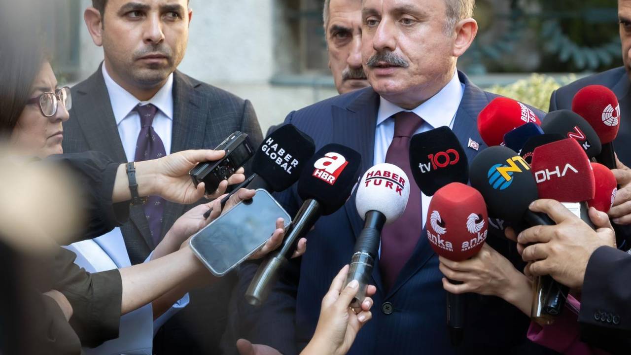 Tbmm Başkanı Şentop: Kürsüler Şov Yapmak İçin Tasarlanmış Yerler Değil