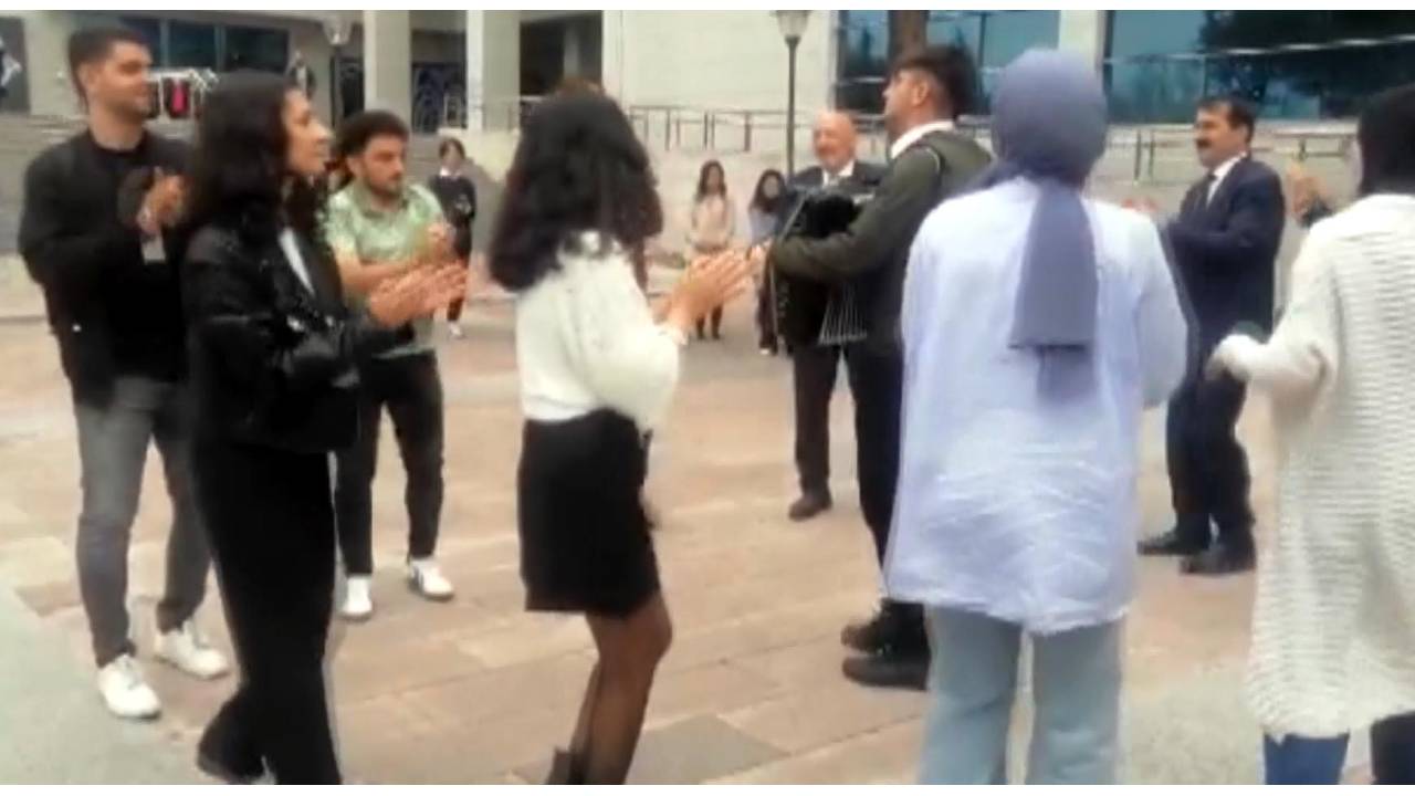Artvinli Öğrenciler, Tbmm'de Horon Oynadı